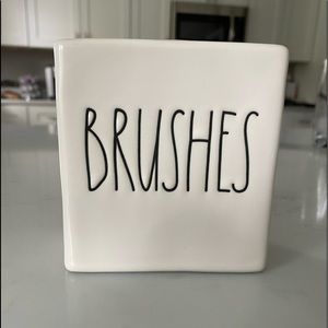 Rae Dunn Brushes